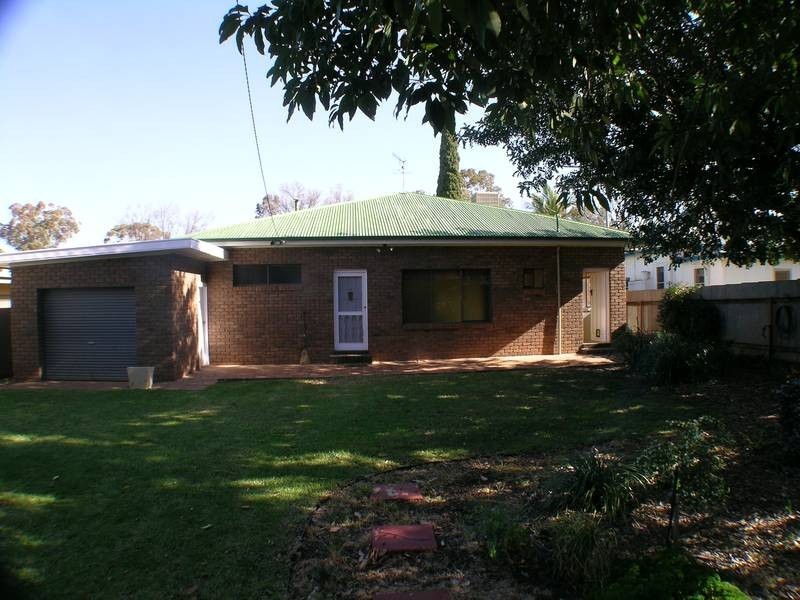 297 Wakaden Street, Griffith NSW 2680