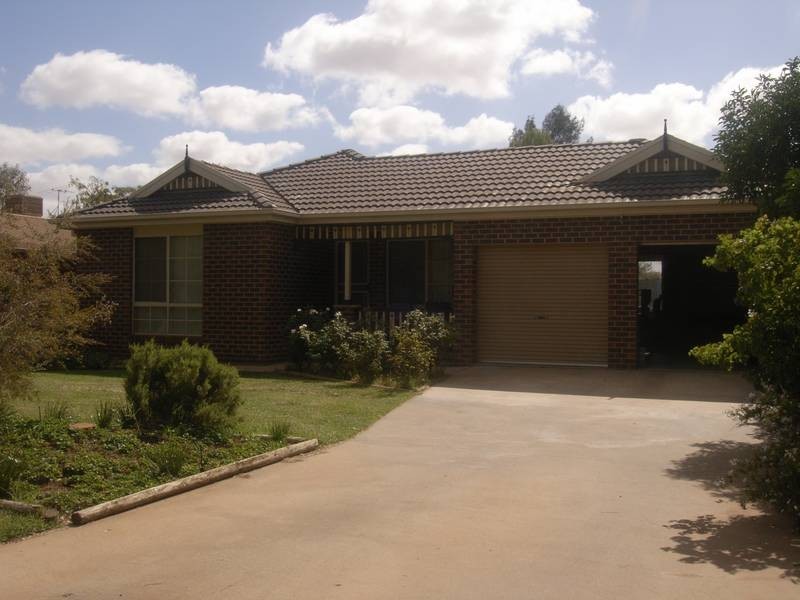 15 Noble Street, Beelbangera NSW 2680