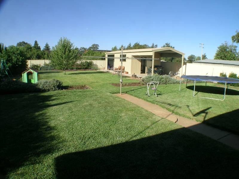 52 Leaver Street, Yenda NSW 2681