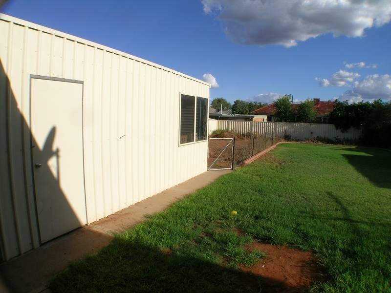 8 Mandalay Drive, Griffith NSW 2680