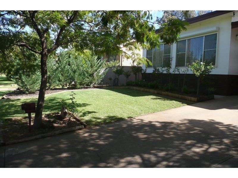 56 Ross Crescent, Griffith NSW 2680