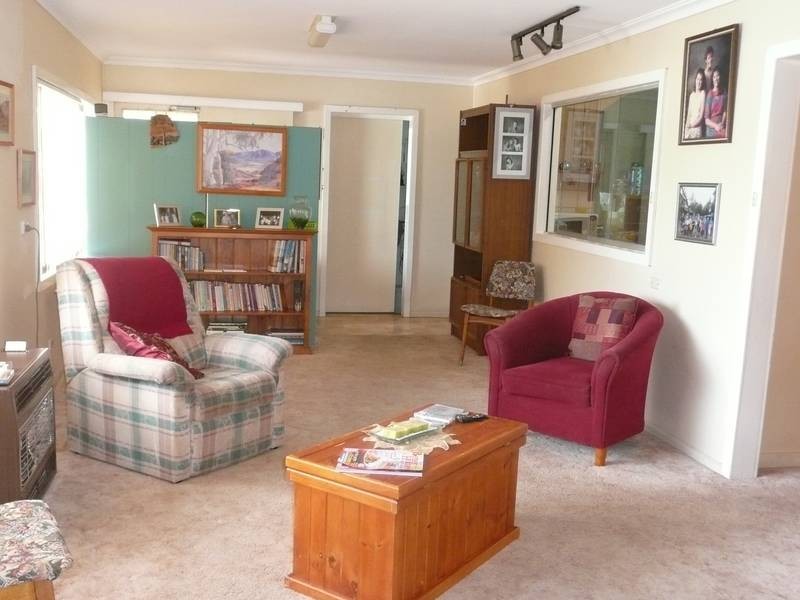 8 Baringa Street, Griffith NSW 2680