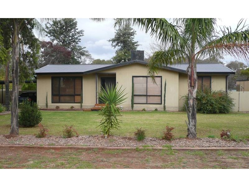 18 Lowde Street, Nericon NSW 2680