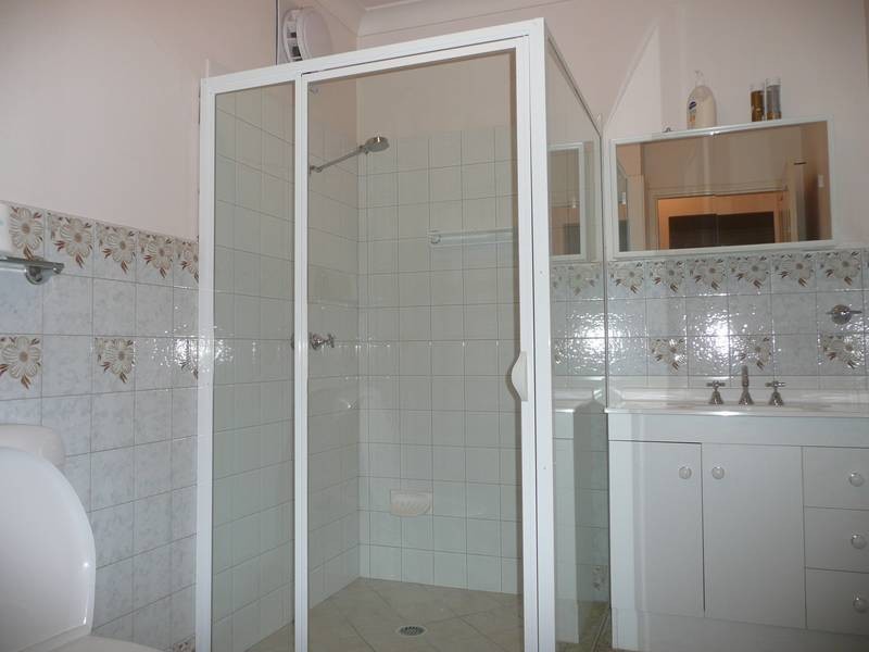 a/6 Lawford Crescent, Griffith NSW 2680