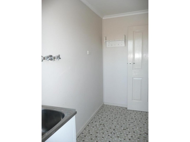 10 Graham Street, Griffith NSW 2680