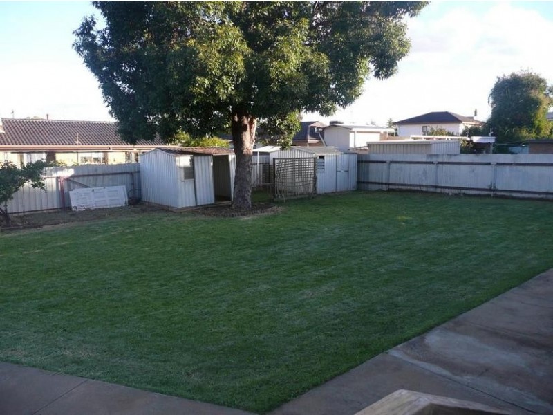 10 Graham Street, Griffith NSW 2680