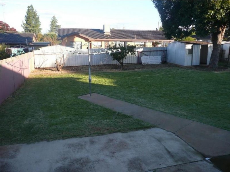 10 Graham Street, Griffith NSW 2680