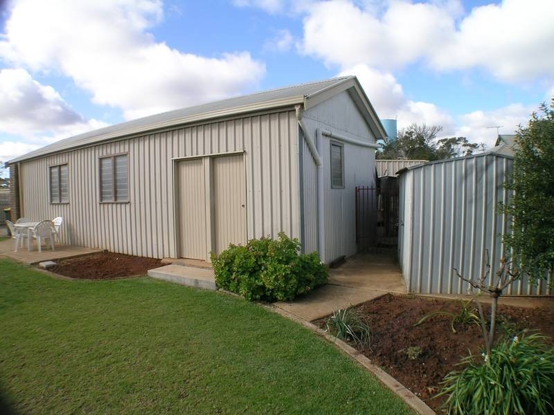 1 Leaver Street, Yenda NSW 2681