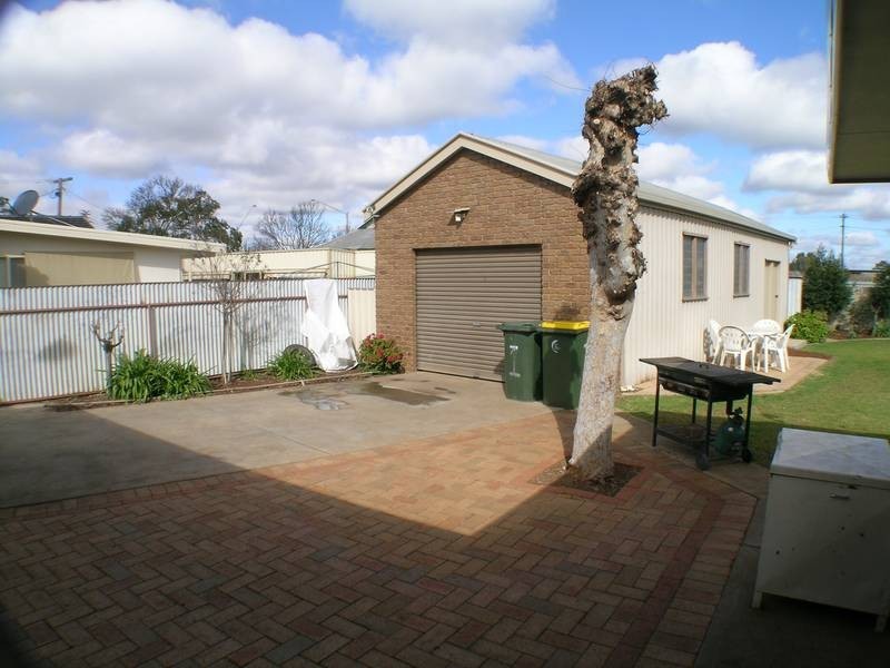 1 Leaver Street, Yenda NSW 2681