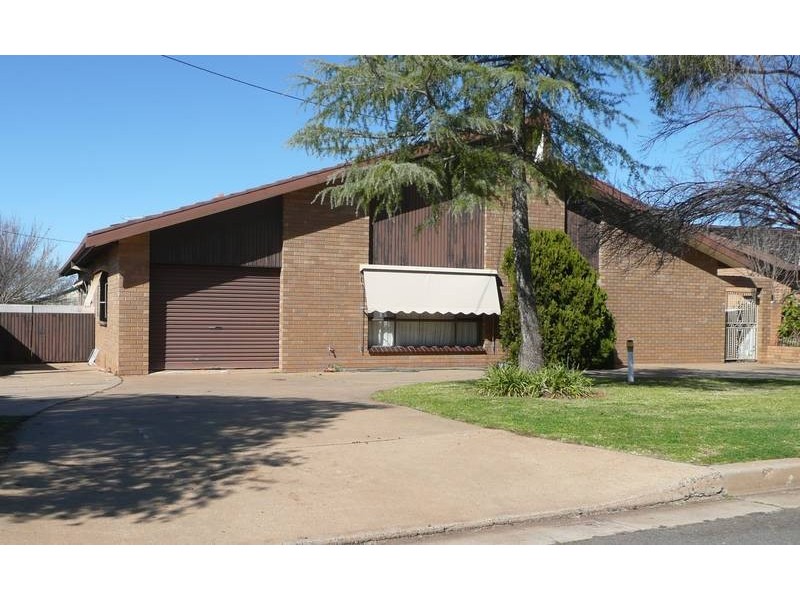 4 Graham Street, Griffith NSW 2680
