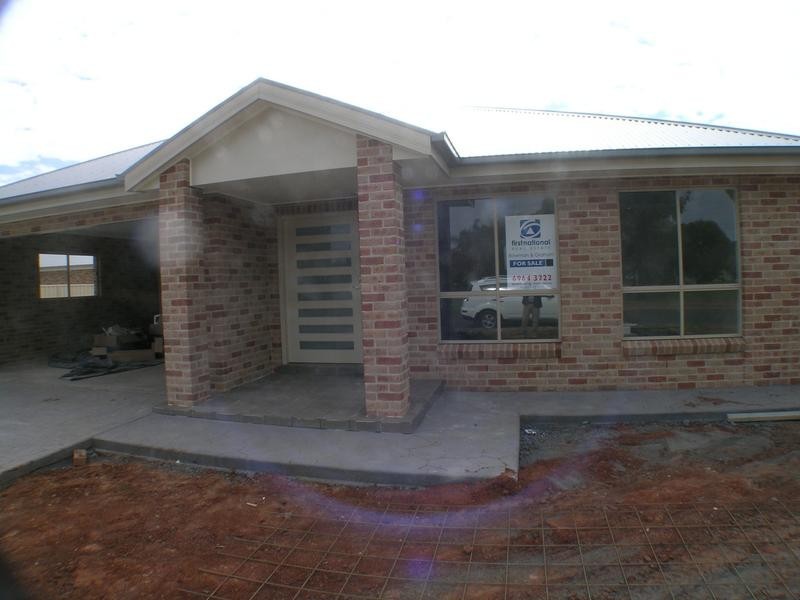 7c Sidlow Road, Griffith NSW 2680