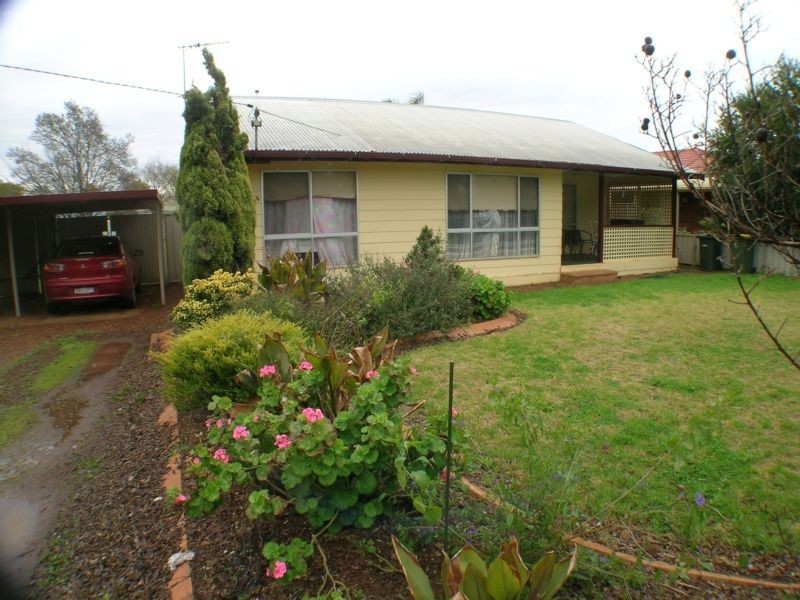 166 Erskine Road, Griffith NSW 2680