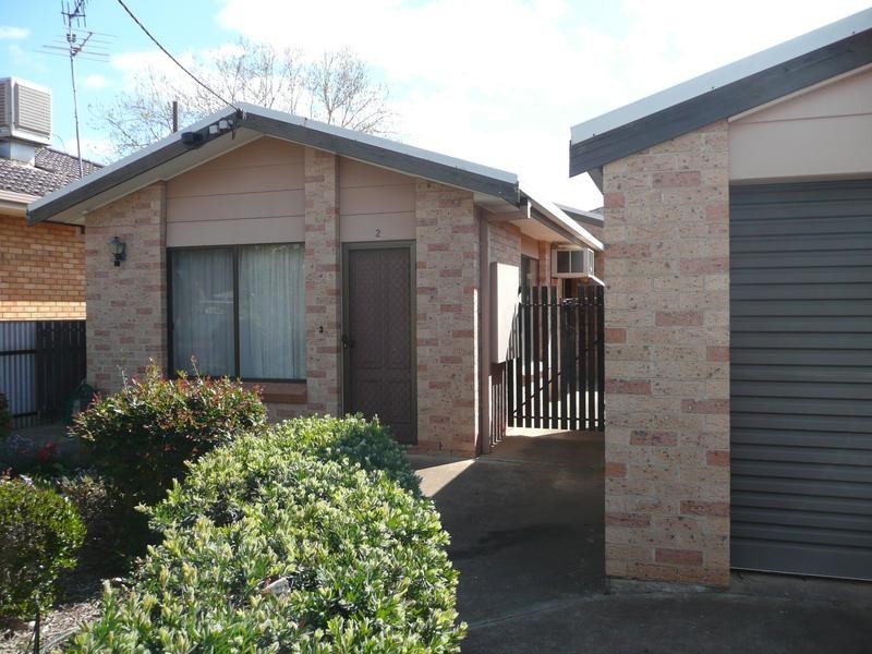2/102 Canal Street, Griffith NSW 2680