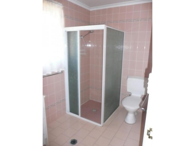 2/102 Canal Street, Griffith NSW 2680