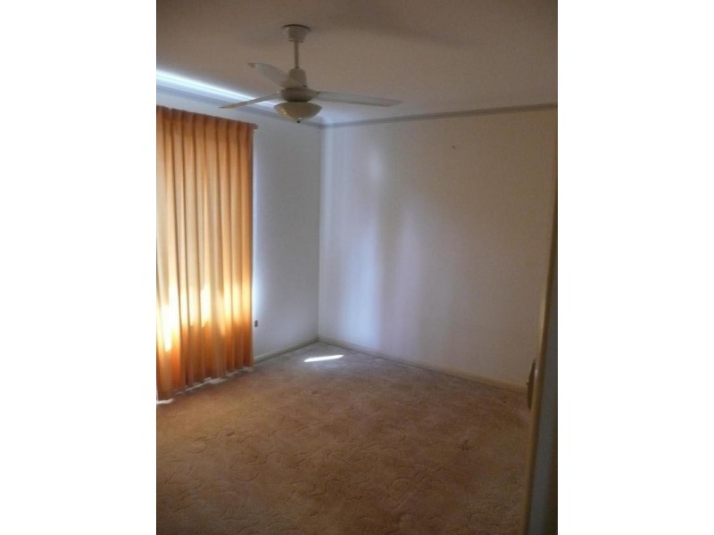 2/102 Canal Street, Griffith NSW 2680