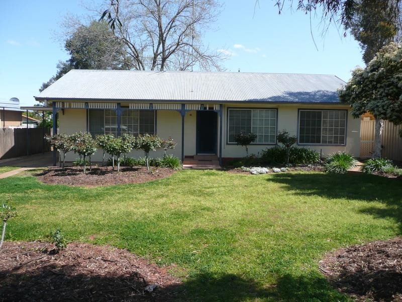 68 Poole Street, Griffith NSW 2680