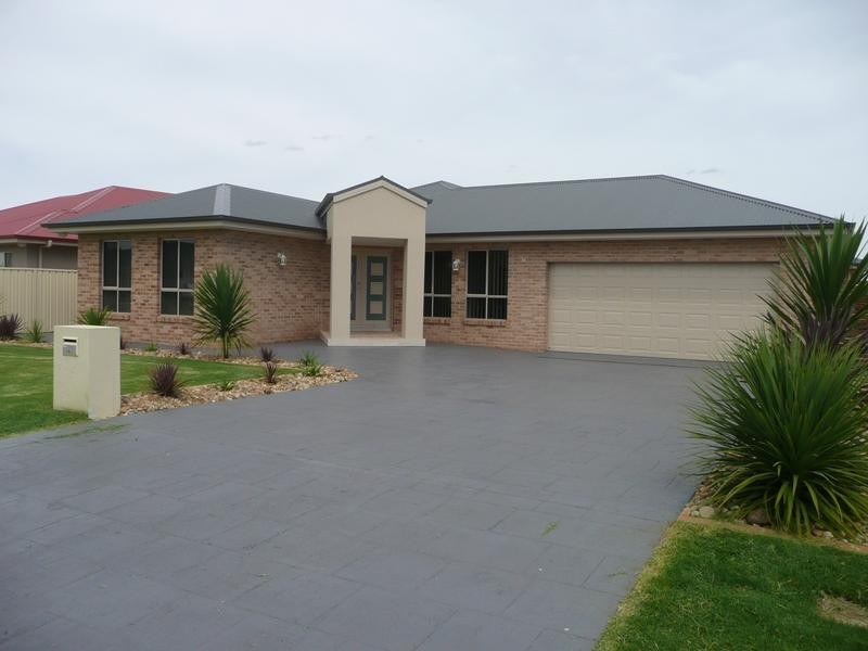 34 Brooks Street, Griffith NSW 2680