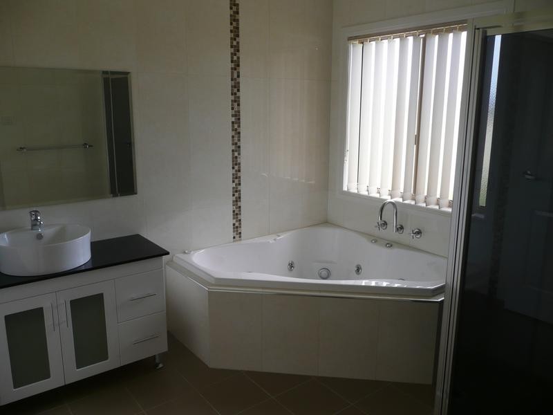 34 Brooks Street, Griffith NSW 2680