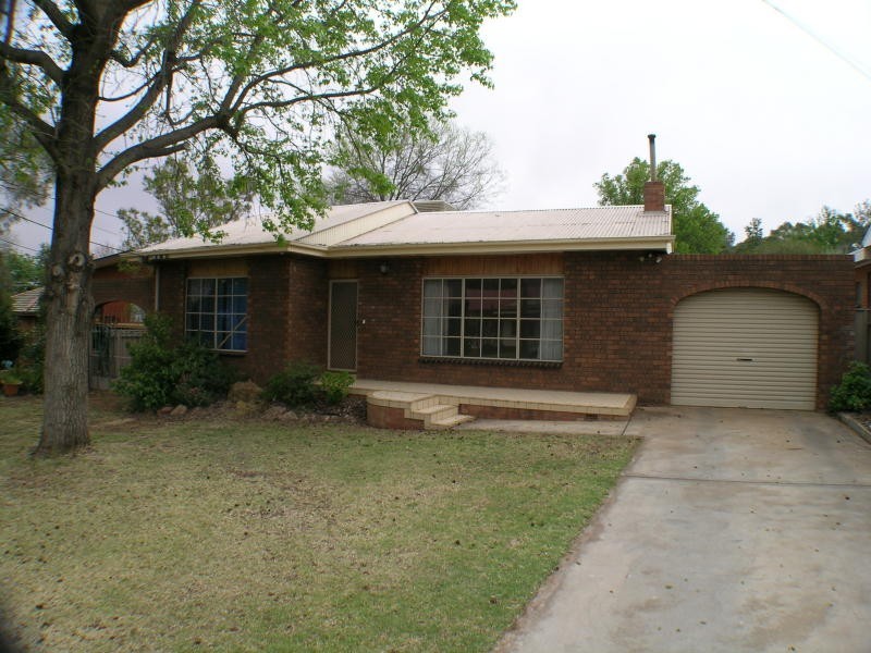 7 Youll Street, Griffith NSW 2680