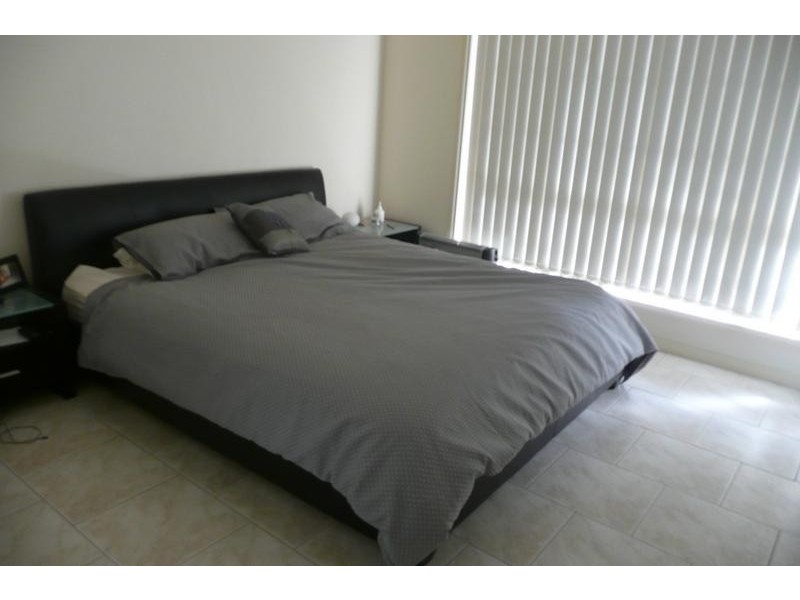 b/17 Powys Place, Griffith NSW 2680