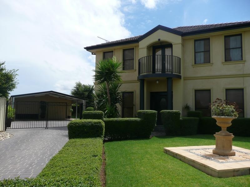 6 Rowley Street, Griffith NSW 2680