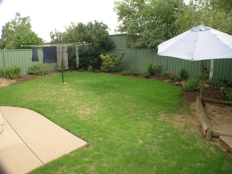 a/59 Leaver Street, Yenda NSW 2681