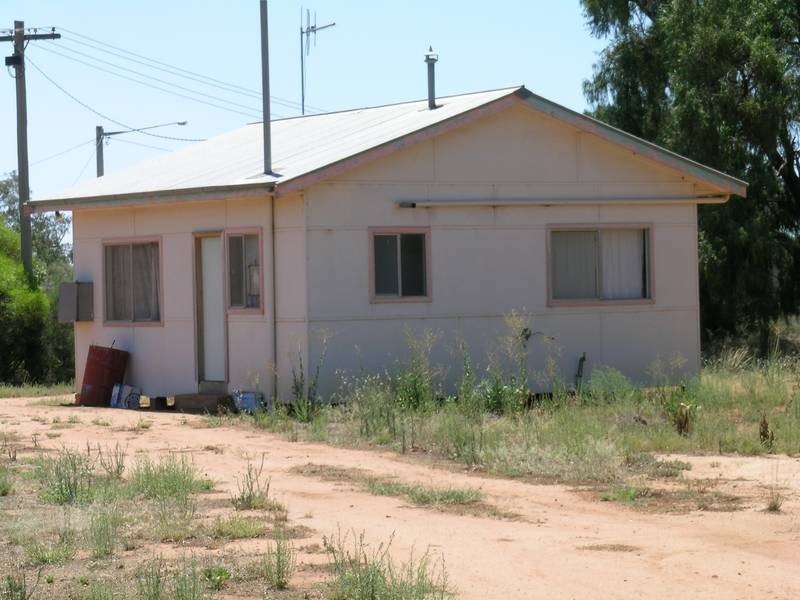 5 Bomen Street, Goolgowi NSW 2652