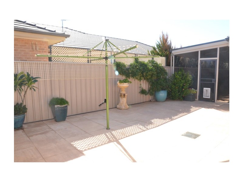24 Brooks Street, Griffith NSW 2680