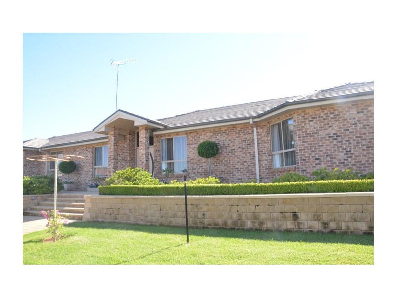 24 Brooks Street, Griffith NSW 2680