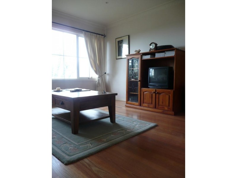 25b Holmes Crescent, Griffith NSW 2680