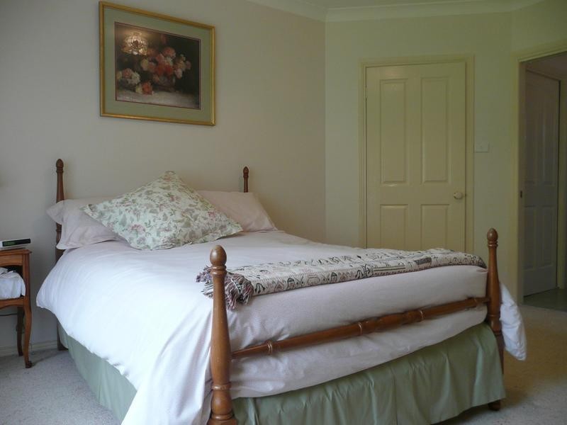 25b Holmes Crescent, Griffith NSW 2680