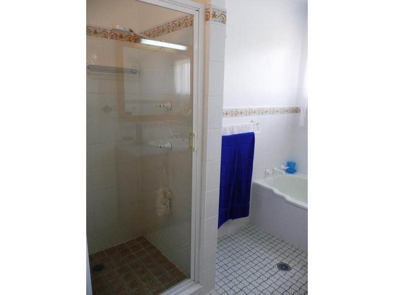 60 Poole Street, Griffith NSW 2680