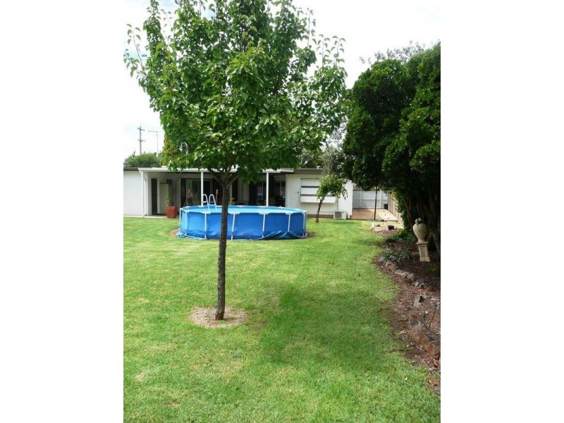 60 Poole Street, Griffith NSW 2680