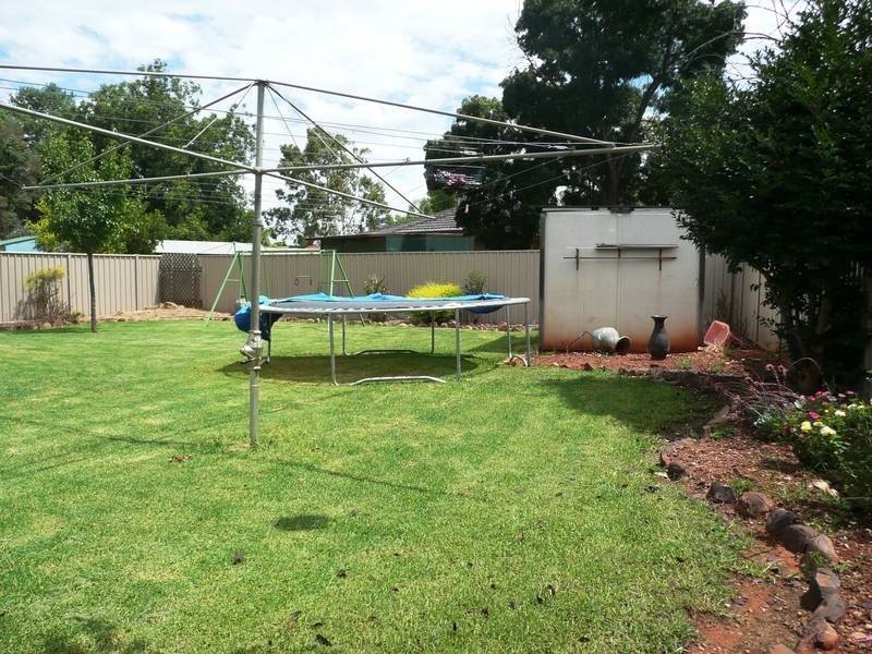 60 Poole Street, Griffith NSW 2680