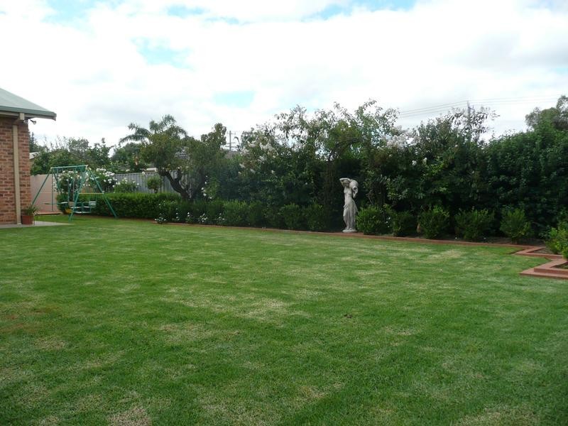 2 Elder Road, Griffith NSW 2680