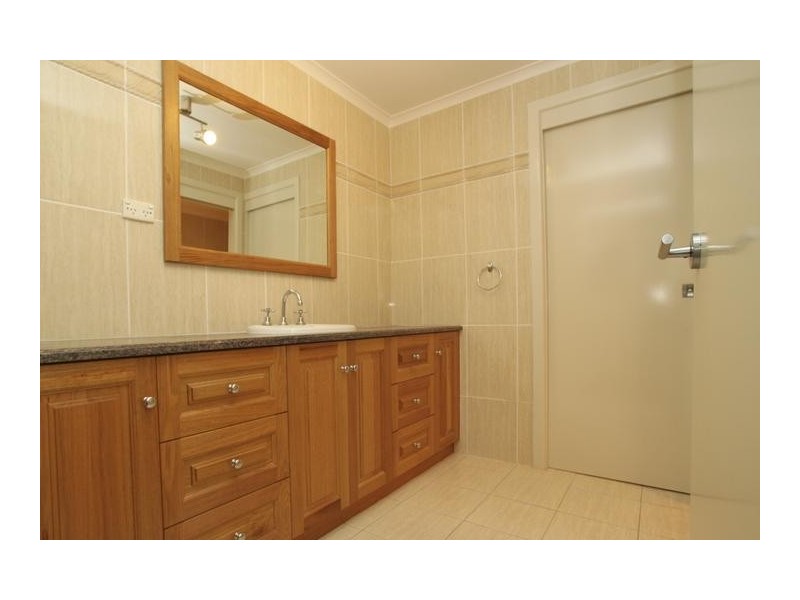 4 Harnett Place, Griffith NSW 2680