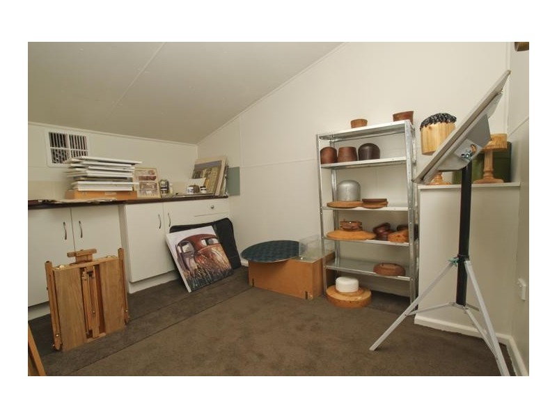 4 Harnett Place, Griffith NSW 2680