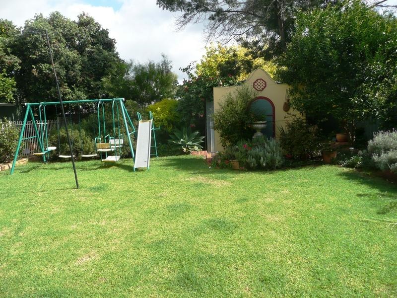 8 Gibbs Street, Griffith NSW 2680