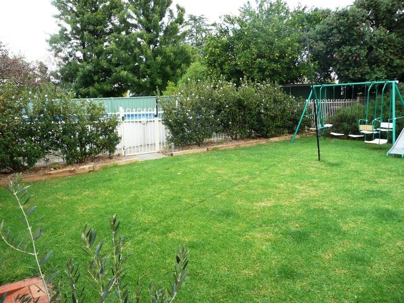 8 Gibbs Street, Griffith NSW 2680