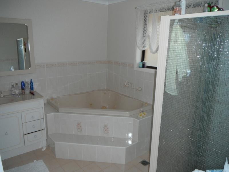 12 Leaver Street, Yenda NSW 2681