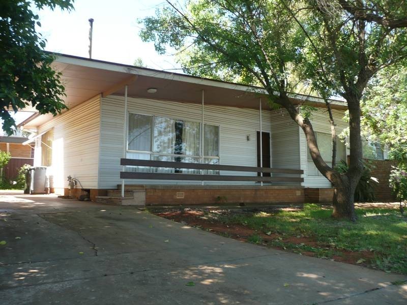 28-30 Grey Street, Griffith NSW 2680