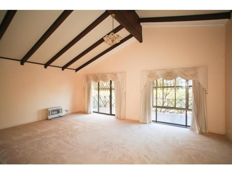 24 Lawford Crescent, Griffith NSW 2680