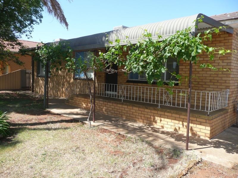 9 Willmouth Street, Griffith NSW 2680