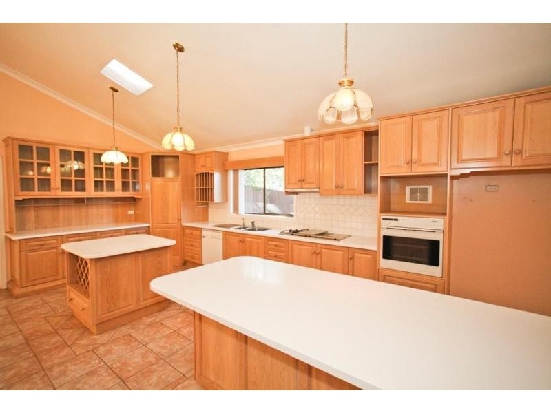 24 Lawford Crescent, Griffith NSW 2680