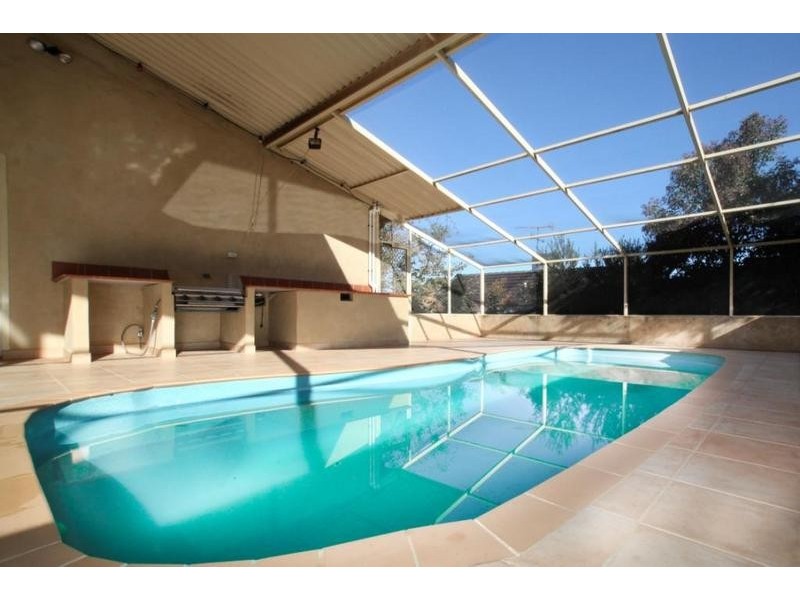 24 Lawford Crescent, Griffith NSW 2680
