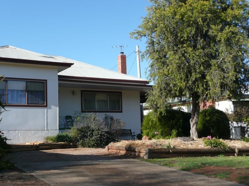 77 Kookora Street, Griffith NSW 2680