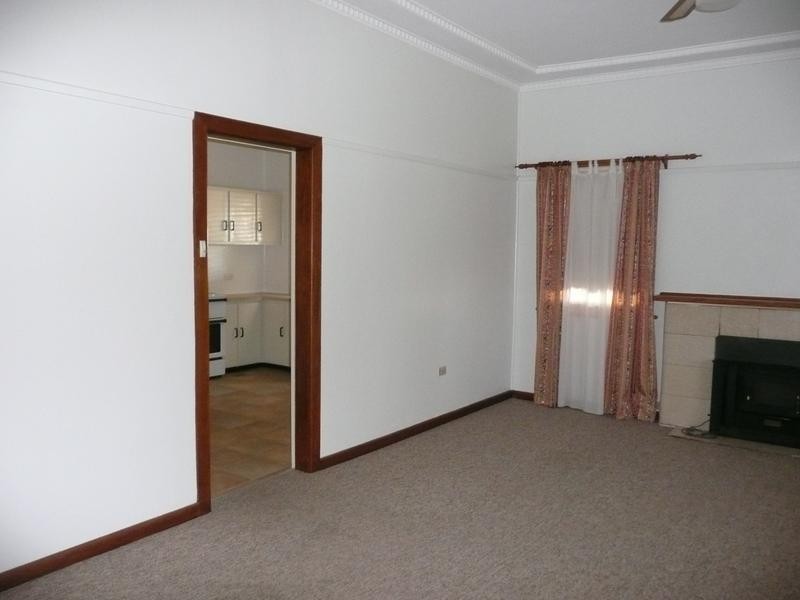 77 Kookora Street, Griffith NSW 2680