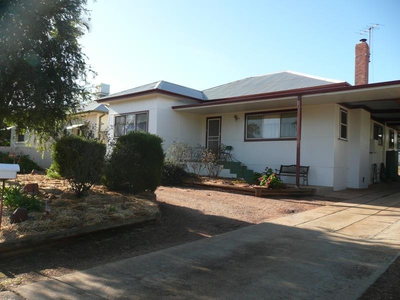 77 Kookora Street, Griffith NSW 2680