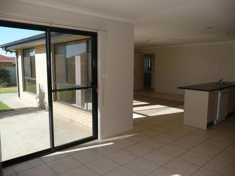 11 Rowley Street, Griffith NSW 2680