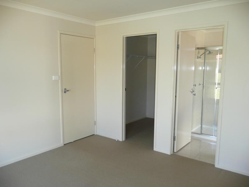 11 Rowley Street, Griffith NSW 2680